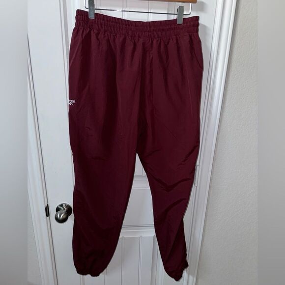 Reebok Red Sweatpants Tapered Joggers - Picture 1 of 10